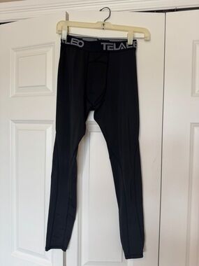 TELALEO Black Sports Compression Leggings Size Youth Large